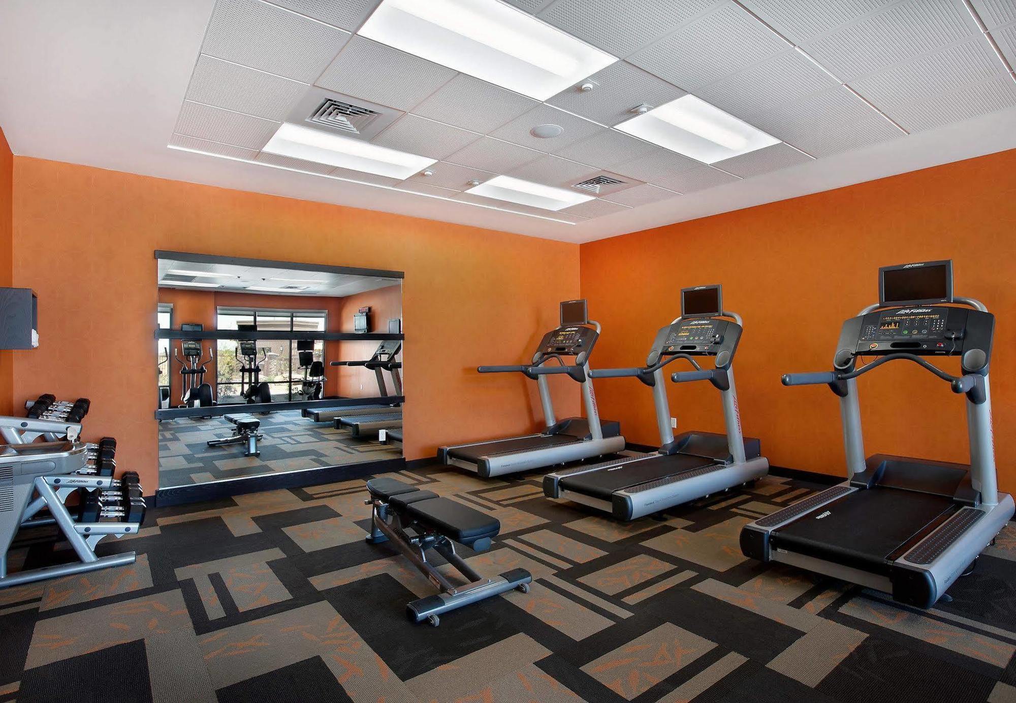Courtyard By Marriott Scottsdale Salt River Зручності фото
